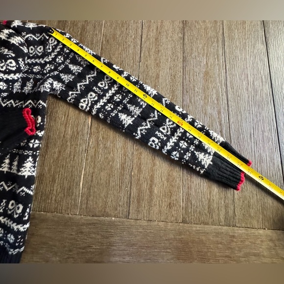 Charter Club Black and White Cardigan with Red Trim - Picture 14 of 14